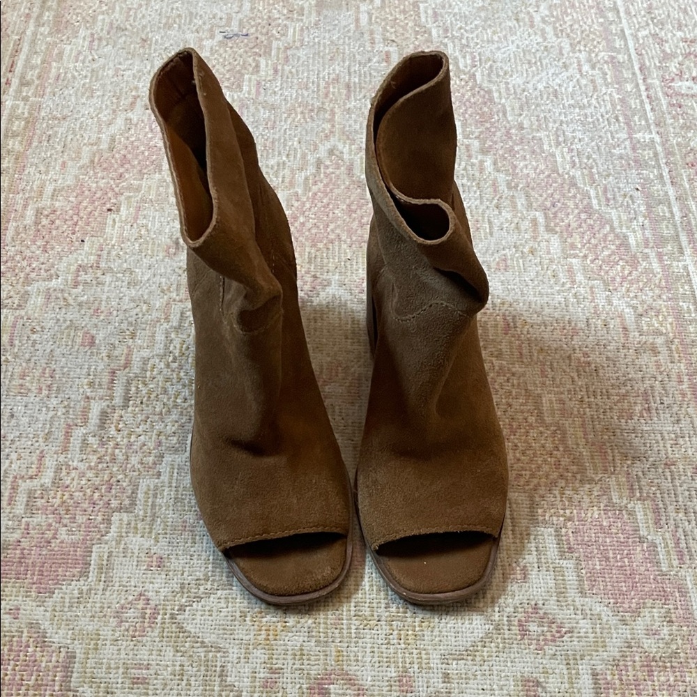 Lucky Brand Tan Suede Heeled Boots